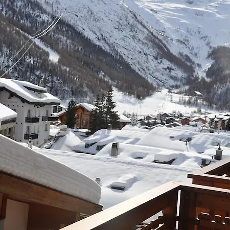 Apartmenthaus Holiday Saas-Fee Exterior foto